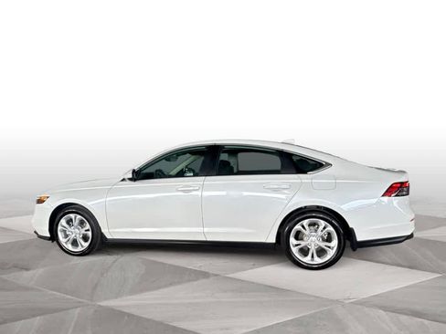 Used 2025 Honda Accord LX image 5