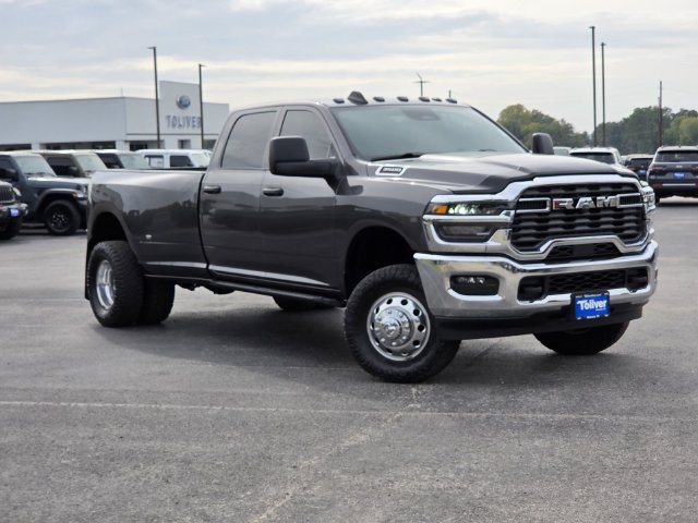 Used 2025 RAM 3500 Tradesman w/ Chrome Appearance Group AWD/4WD image 2