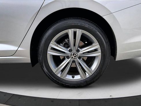 Used 2024 Volkswagen Jetta SE FWD image 37