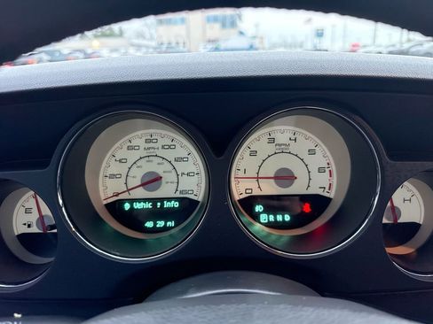 Used 2014 Dodge Challenger R/T image 15