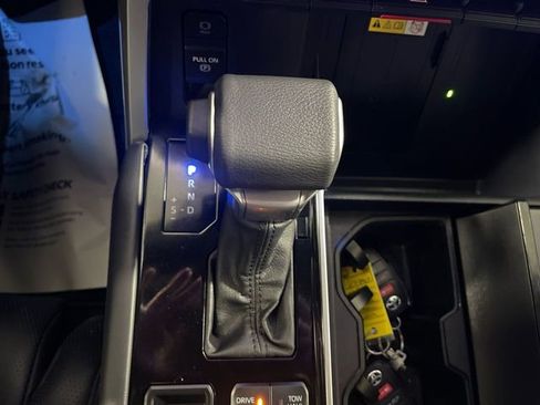 Used 2023 Toyota Tundra Platinum AWD/4WD image 19