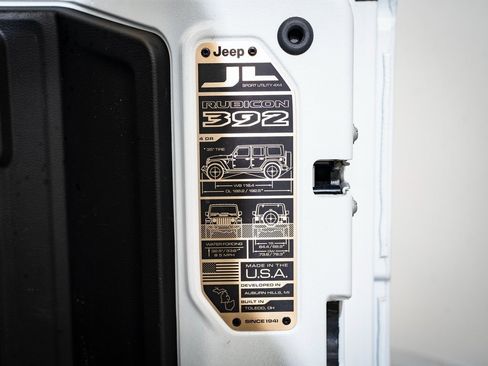 Used 2023 Jeep Wrangler Unlimited Rubicon 392 image 19