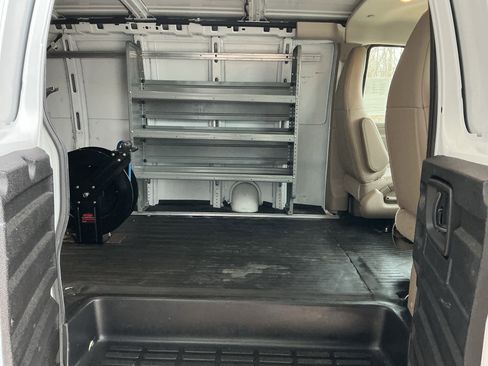 Used 2017 Chevrolet Express 2500 image 18