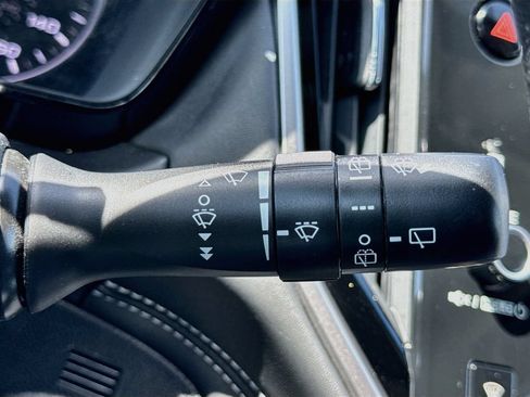 Used 2020 Subaru Outback Premium w/ Popular Package #1 AWD/4WD image 13