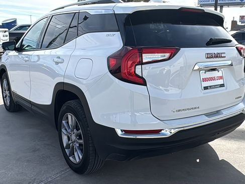 Used 2024 GMC Terrain SLT image 7