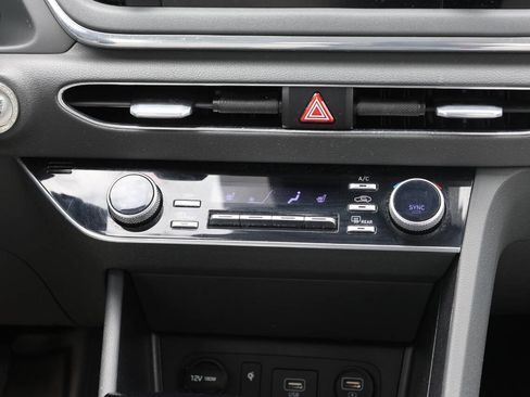 Used 2020 Hyundai Sonata SEL w/ Convenience Package FWD image 21