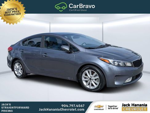 Used 2017 Kia Forte S w/ S Technology Package FWD image 1