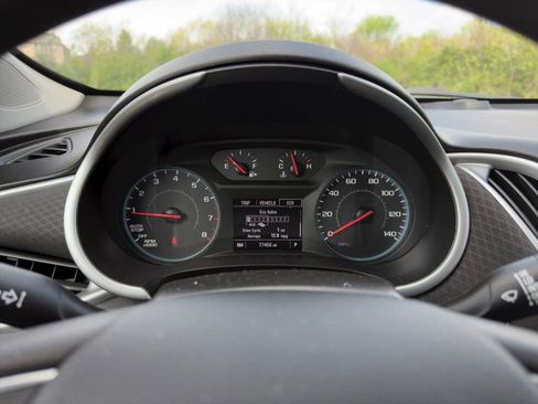 Used 2022 Chevrolet Malibu LT FWD image 12