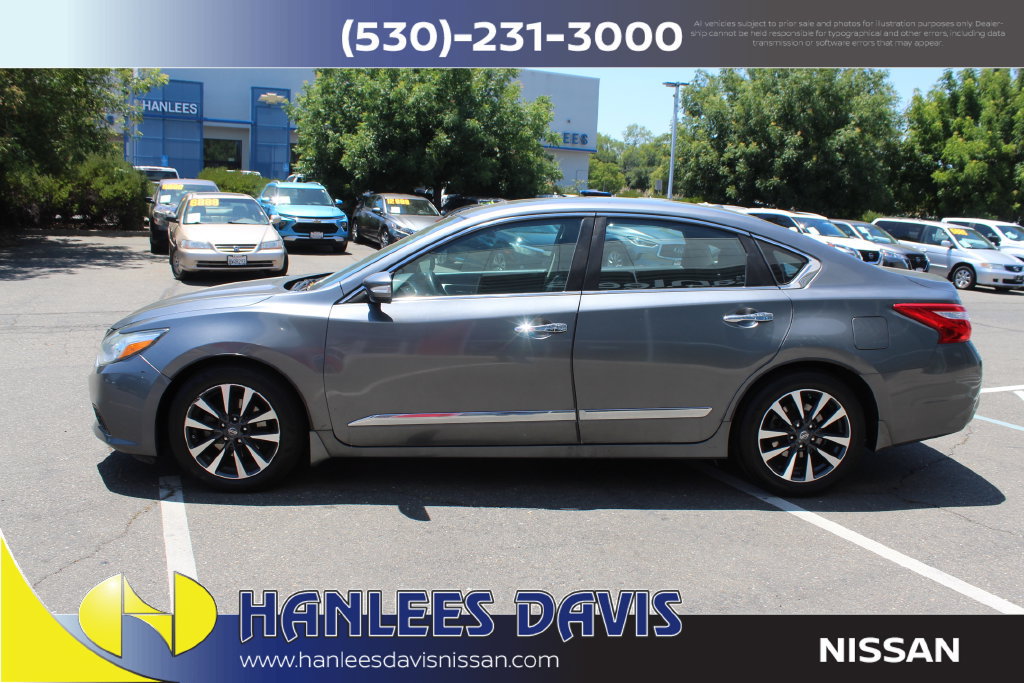 Used 2016 Nissan Altima 2.5 SV w/ Convenience Package FWD image 2