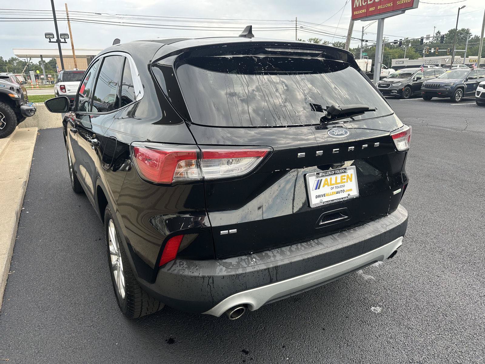 Used 2020 Ford Escape SE FWD image 8