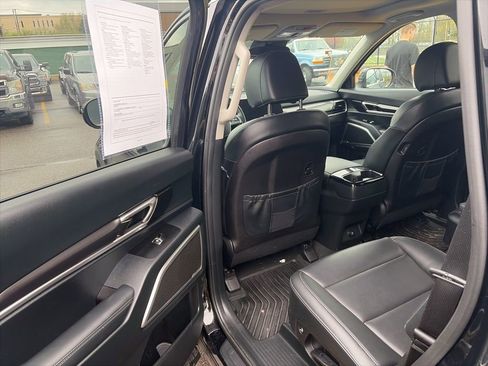 Used 2024 Kia Telluride S w/ S Sunroof Package image 9