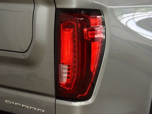 Used 2025 GMC Sierra 1500 Denali w/ Denali Reserve Package AWD/4WD image 21