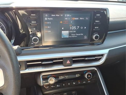 Used 2023 Kia K5 LXS image 9