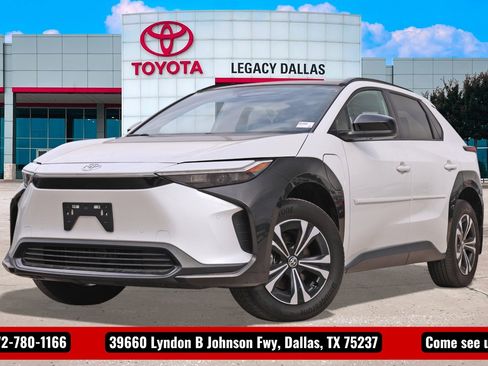 Used 2025 Toyota bZ4X XLE image 1