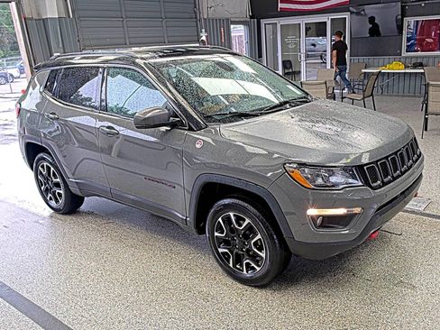Used 2020 Jeep Compass Trailhawk AWD/4WD image 6