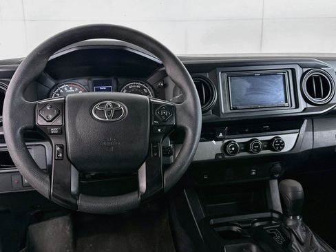 Used 2018 Toyota Tacoma SR RWD image 17