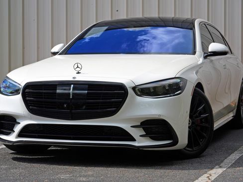 Used 2023 Mercedes-Benz S 500 4MATIC w/ AMG Line image 3