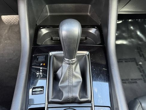 Used 2024 MAZDA MAZDA3 s FWD image 19