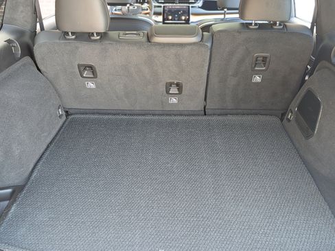 Used 2023 Jeep Grand Cherokee Summit image 19