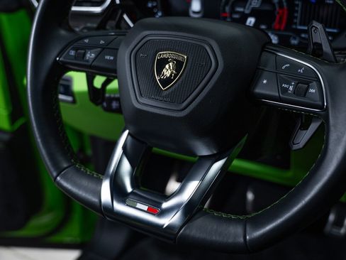 Used 2023 Lamborghini Urus S image 54