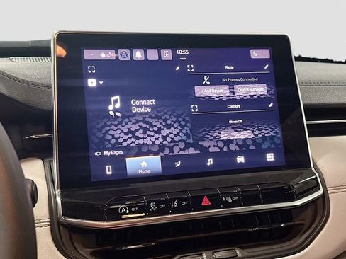 Used 2023 Jeep Compass Limited image 15