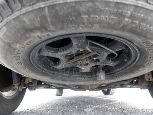 Used 2002 Chevrolet TrailBlazer LT w/ Preferred Equipment Group AWD/4WD image 93