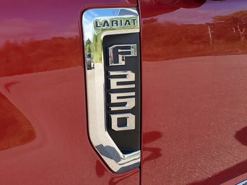 Used 2019 Ford F250 Lariat w/ Lariat Ultimate Package AWD/4WD image 31
