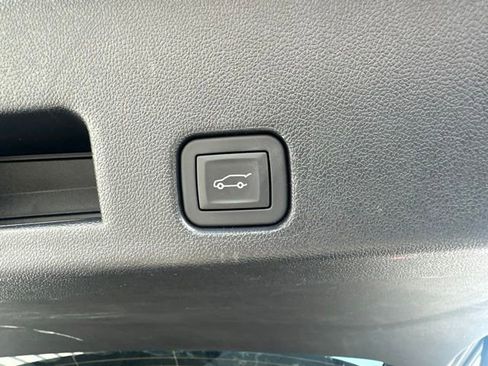 Used 2025 GMC Acadia AT4 w/ Super Cruise Package AWD/4WD image 18