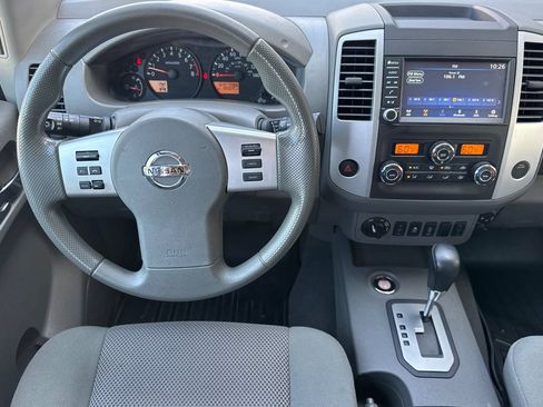Used 2020 Nissan Frontier SV w/ Midnight Edition Floor Mats AWD/4WD image 16