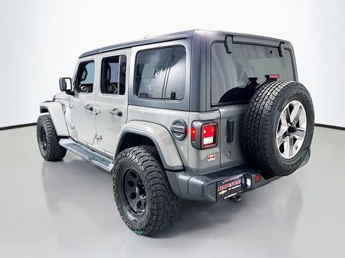 Used 2018 Jeep Wrangler Unlimited Sahara w/ Dual Top Group AWD/4WD image 6