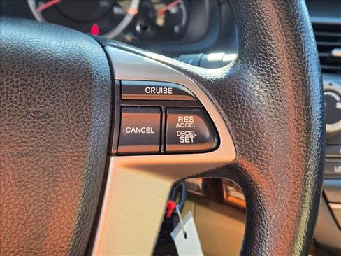 Used 2011 Honda Accord EX image 12
