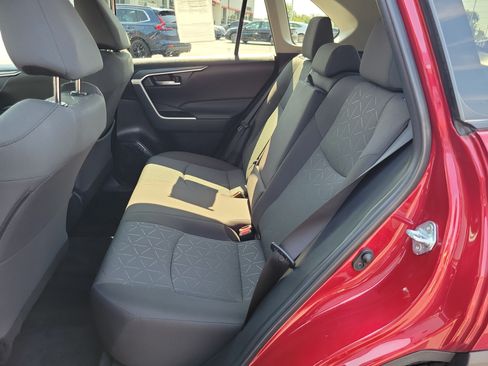 Used 2023 Toyota RAV4 XLE AWD/4WD image 10