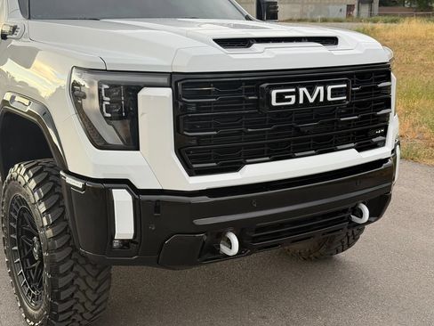 Used 2026 GMC Sierra 2500 AT4X AWD/4WD image 3