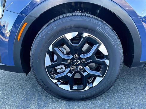 Used 2025 Kia Sorento S w/ Panoramic Sunroof Package image 12