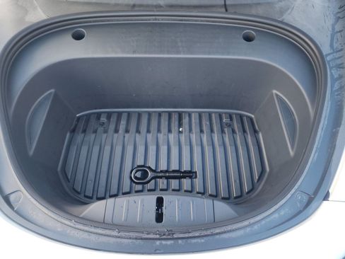 Used 2023 Tesla Model 3 Standard Range image 22