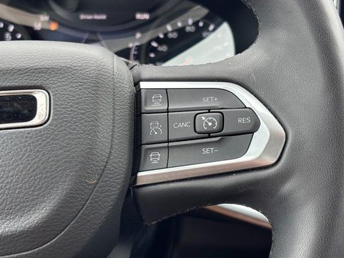 Used 2025 Jeep Compass Limited AWD/4WD image 20