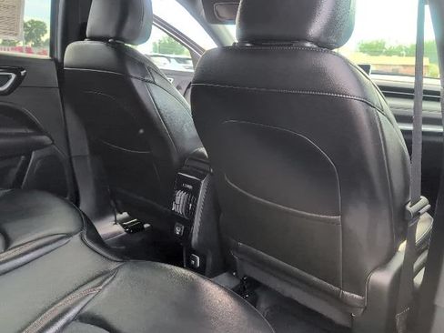 Used 2023 Jeep Compass Limited AWD/4WD image 40