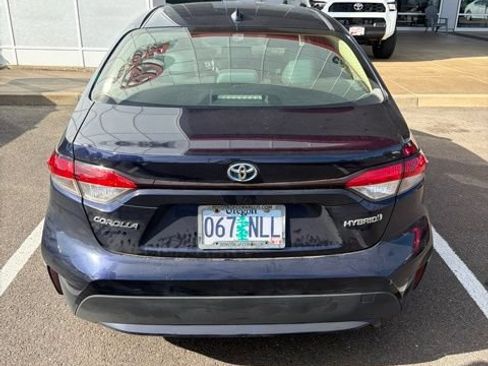 Used 2022 Toyota Corolla LE FWD image 6