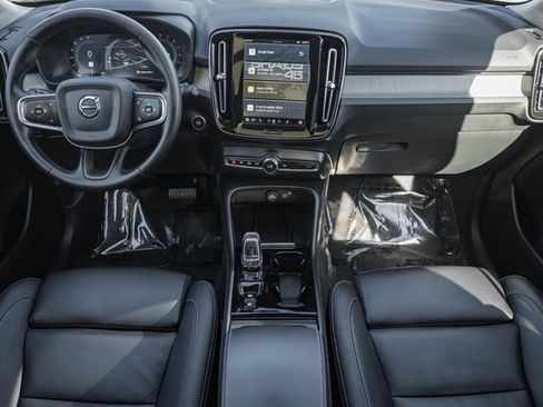 Certified 2025 Volvo XC40 B5 Plus image 20