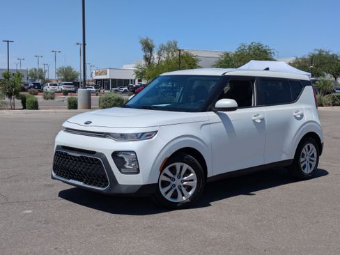 Used 2021 Kia Soul LX FWD image 32