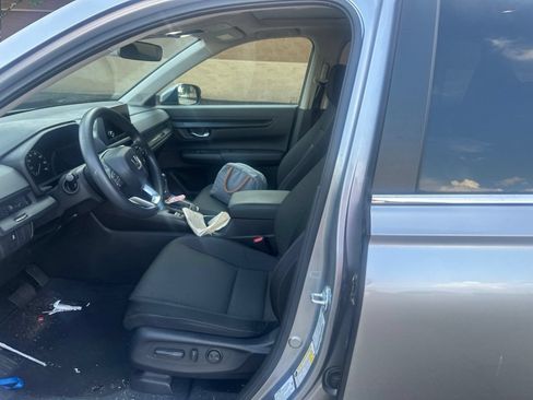 Used 2024 Honda CR-V EX image 8