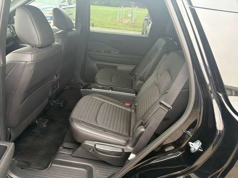 Used 2025 Nissan Pathfinder Rock Creek AWD/4WD image 18