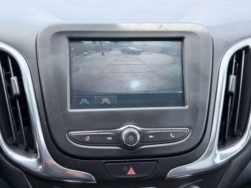 Used 2018 Chevrolet Equinox LT FWD image 17