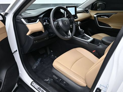Used 2024 Toyota RAV4 XLE Premium FWD image 2