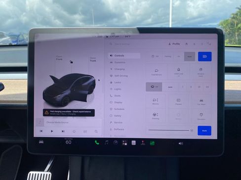Used 2024 Tesla Model Y Long Range AWD/4WD image 33