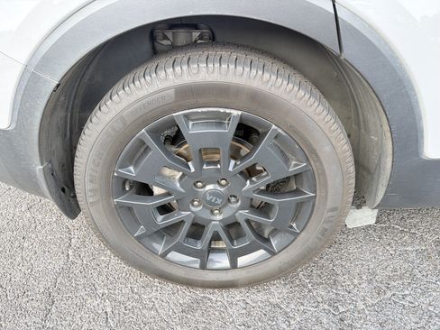 Used 2021 Kia Telluride EX w/ EX Premium Package AWD/4WD image 9