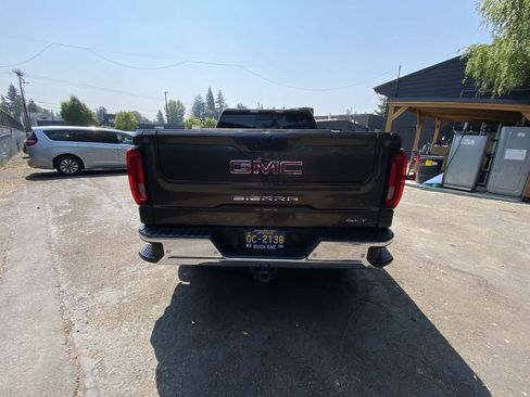 Used 2019 GMC Sierra 1500 SLT w/ SLT Premium Plus Package AWD/4WD image 5