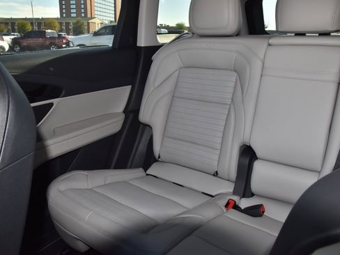 New 2026 Lincoln Nautilus Reserve image 19