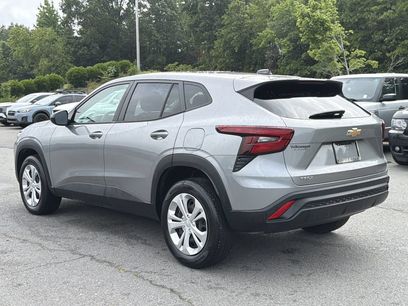 Used 2024 Chevrolet Trax LS w/ Driver Confidence Package