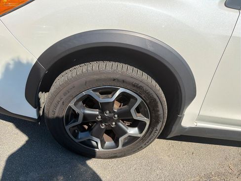 Used 2015 Subaru Crosstrek 2.0i Premium AWD/4WD image 14
